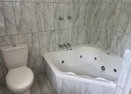 The Lodge on Elizabeth