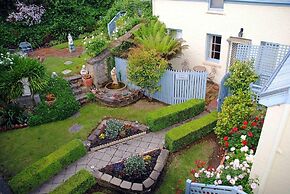 The Lodge on Elizabeth