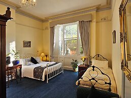 The Lodge on Elizabeth