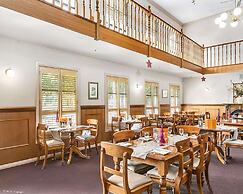 Quality Inn Colonial