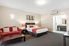 Quality Inn Colonial