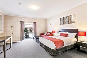 Quality Inn Colonial
