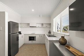 Moonlight Bay Suites