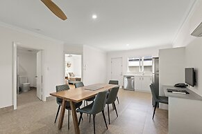 Moonlight Bay Suites