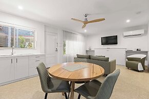 Moonlight Bay Suites