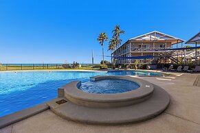 Moonlight Bay Suites