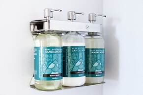 Moonlight Bay Suites