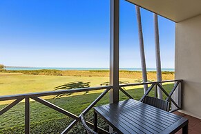 Moonlight Bay Suites