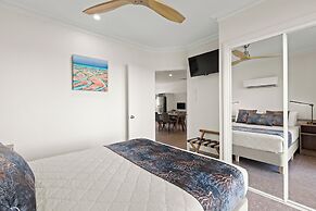 Moonlight Bay Suites