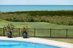 Moonlight Bay Suites