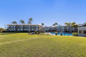 Moonlight Bay Suites