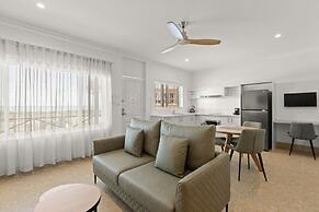 Moonlight Bay Suites