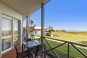 Moonlight Bay Suites