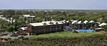 Moonlight Bay Suites