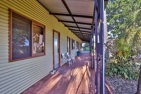 Kimberley Hotel Halls Creek