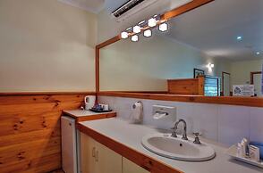 Kimberley Hotel Halls Creek