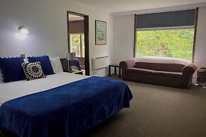 West Coaster Motel