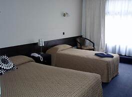 West Coaster Motel