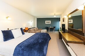 West Coaster Motel