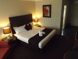 Puffers Inn Logan Motel