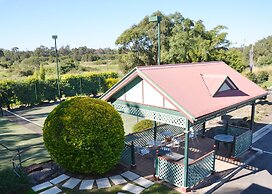 Puffers Inn Logan Motel