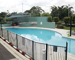 Puffers Inn Logan Motel