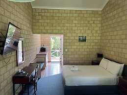 Karri Forest Motel