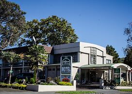 Alpers Lodge & Conference Centre