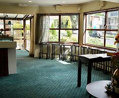 Alpers Lodge & Conference Centre