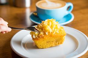 Alpers Lodge & Conference Centre