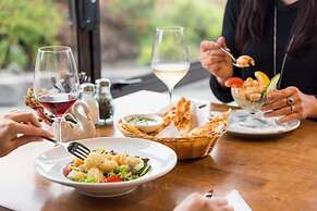 Alpers Lodge & Conference Centre