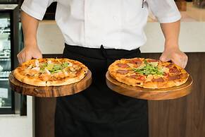 Alpers Lodge & Conference Centre