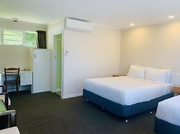 Alpers Lodge & Conference Centre