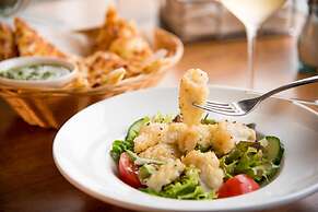 Alpers Lodge & Conference Centre