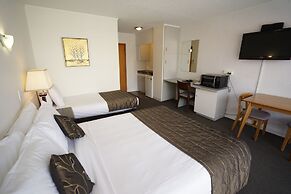 Alpers Lodge & Conference Centre