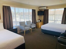 Alpers Lodge & Conference Centre