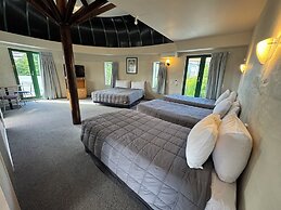 Parklane Motor Lodge