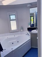 Parklane Motor Lodge