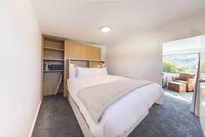 Lomond Lodge Motel & Apartments