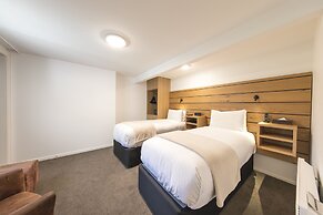 Lomond Lodge Motel & Apartments