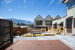 Lomond Lodge Motel & Apartments