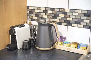 Lomond Lodge Motel & Apartments