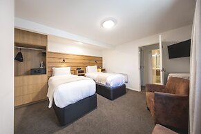 Lomond Lodge Motel & Apartments