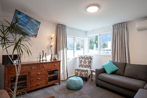 Lomond Lodge Motel & Apartments