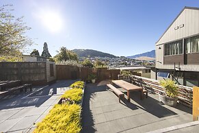 Lomond Lodge Motel & Apartments