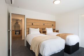 Lomond Lodge Motel & Apartments