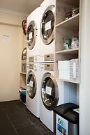 Lomond Lodge Motel & Apartments