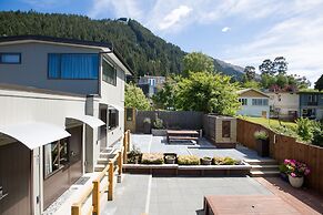 Lomond Lodge Motel & Apartments