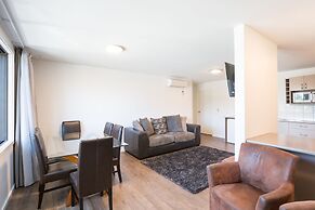 Lomond Lodge Motel & Apartments