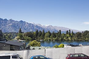 Lomond Lodge Motel & Apartments